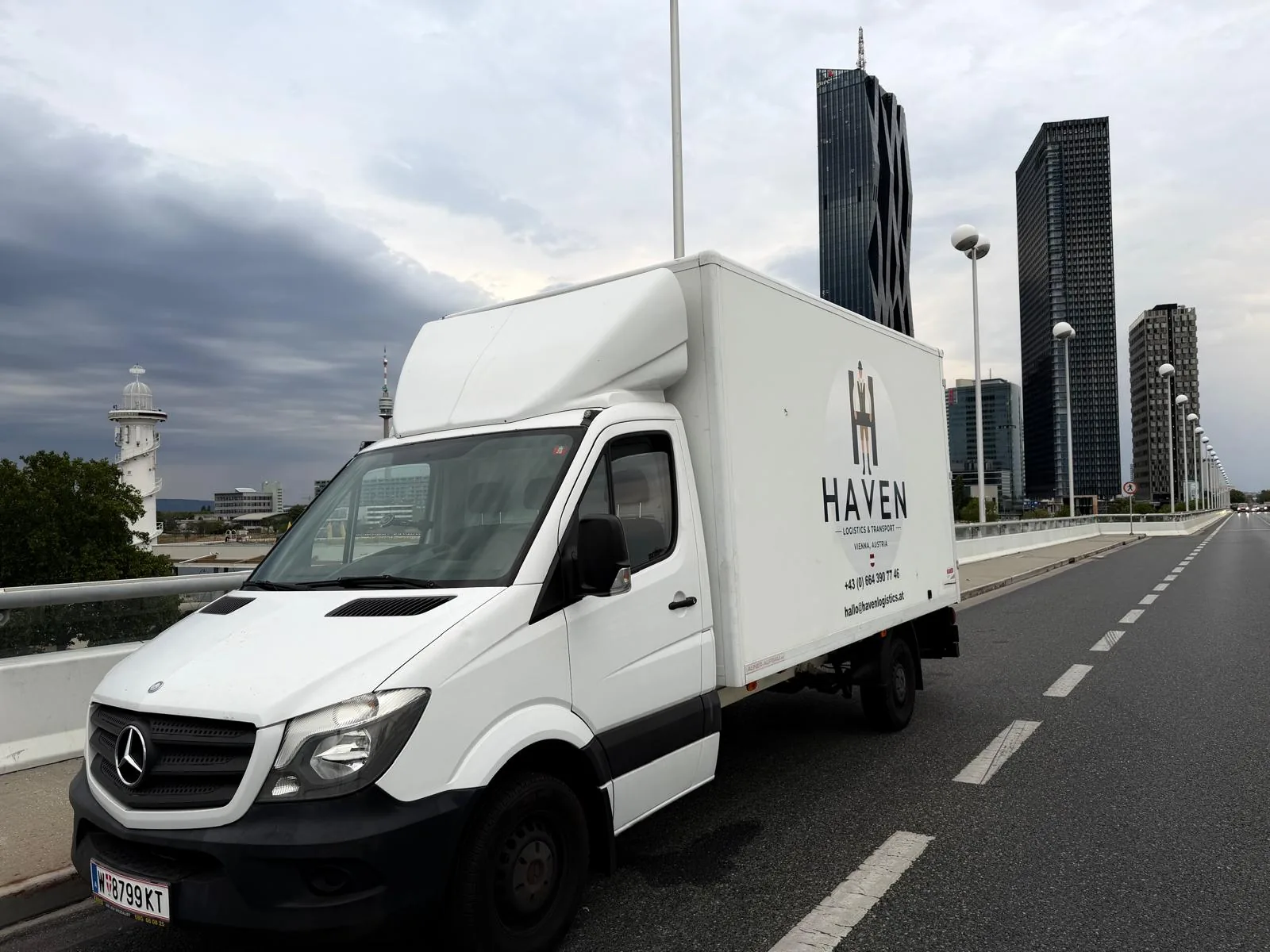 Der Sprinter von HAVEN Logistics & Transport von vorne.